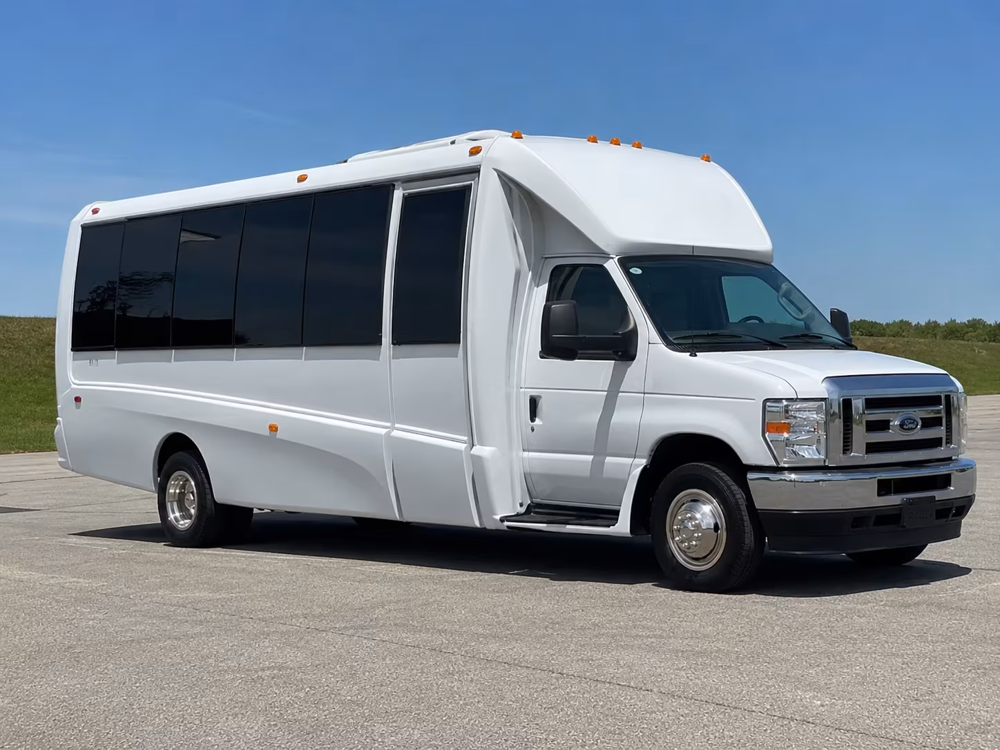 airport transfer buses for out of town wedding guests arriving at clt