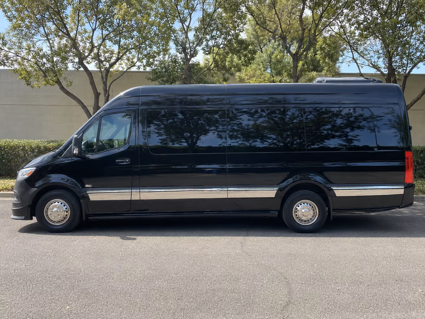 book the perfect ride for your next wine tour 4