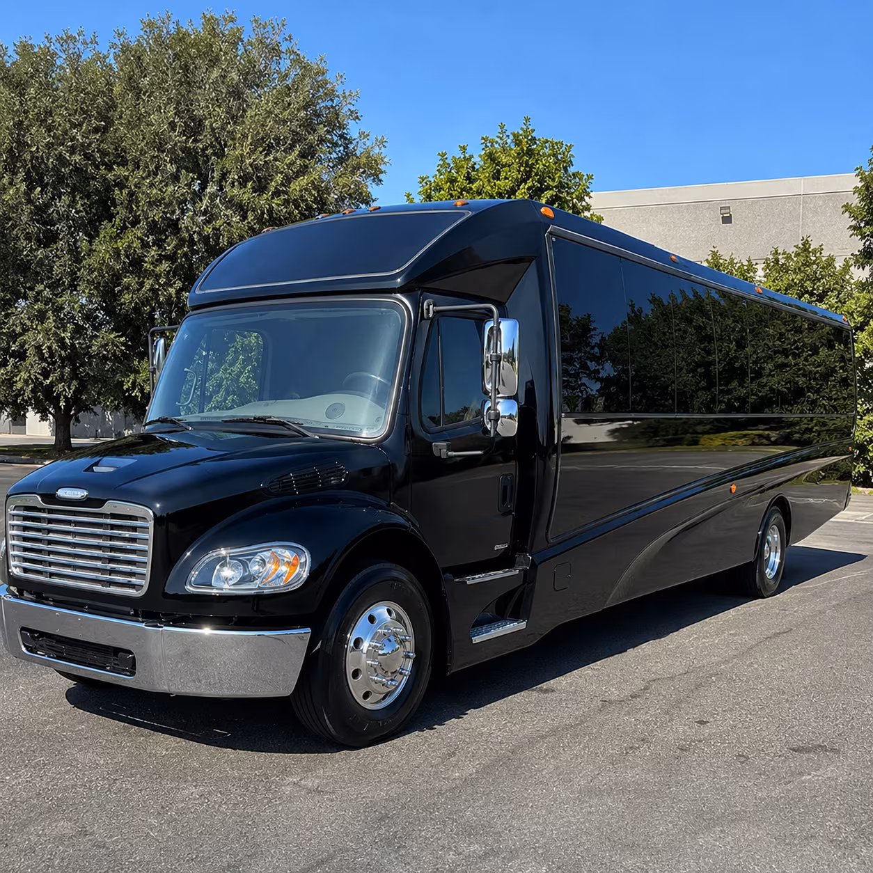 charlotte 25 passenger minibus