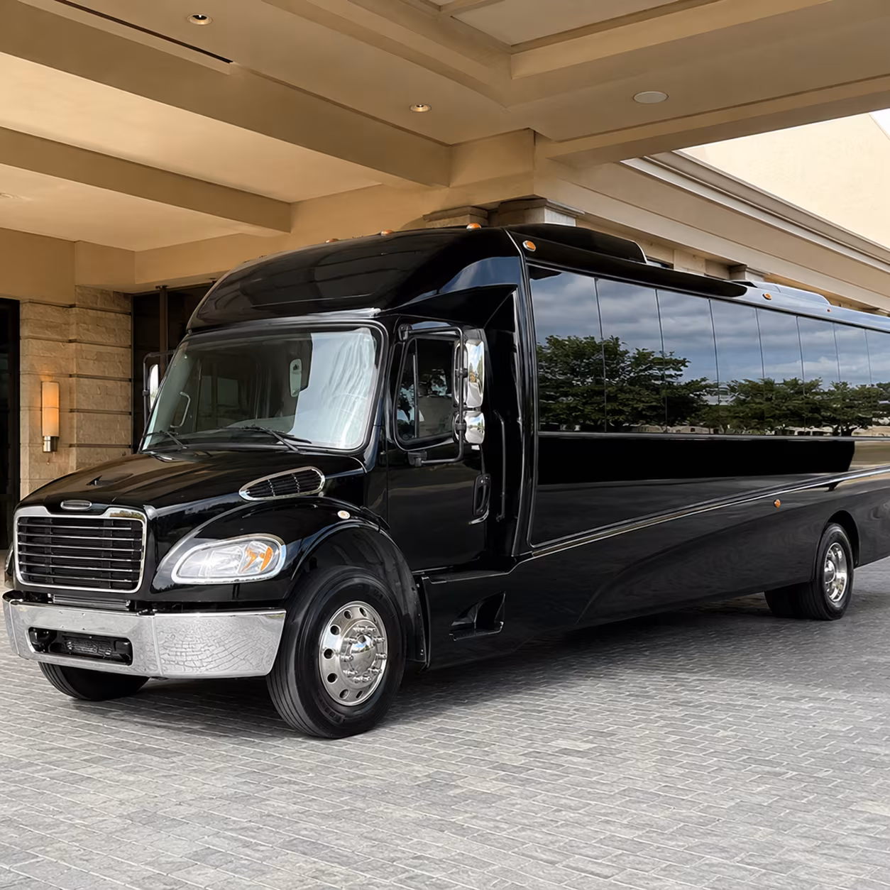 charlotte 30 passenger minibus