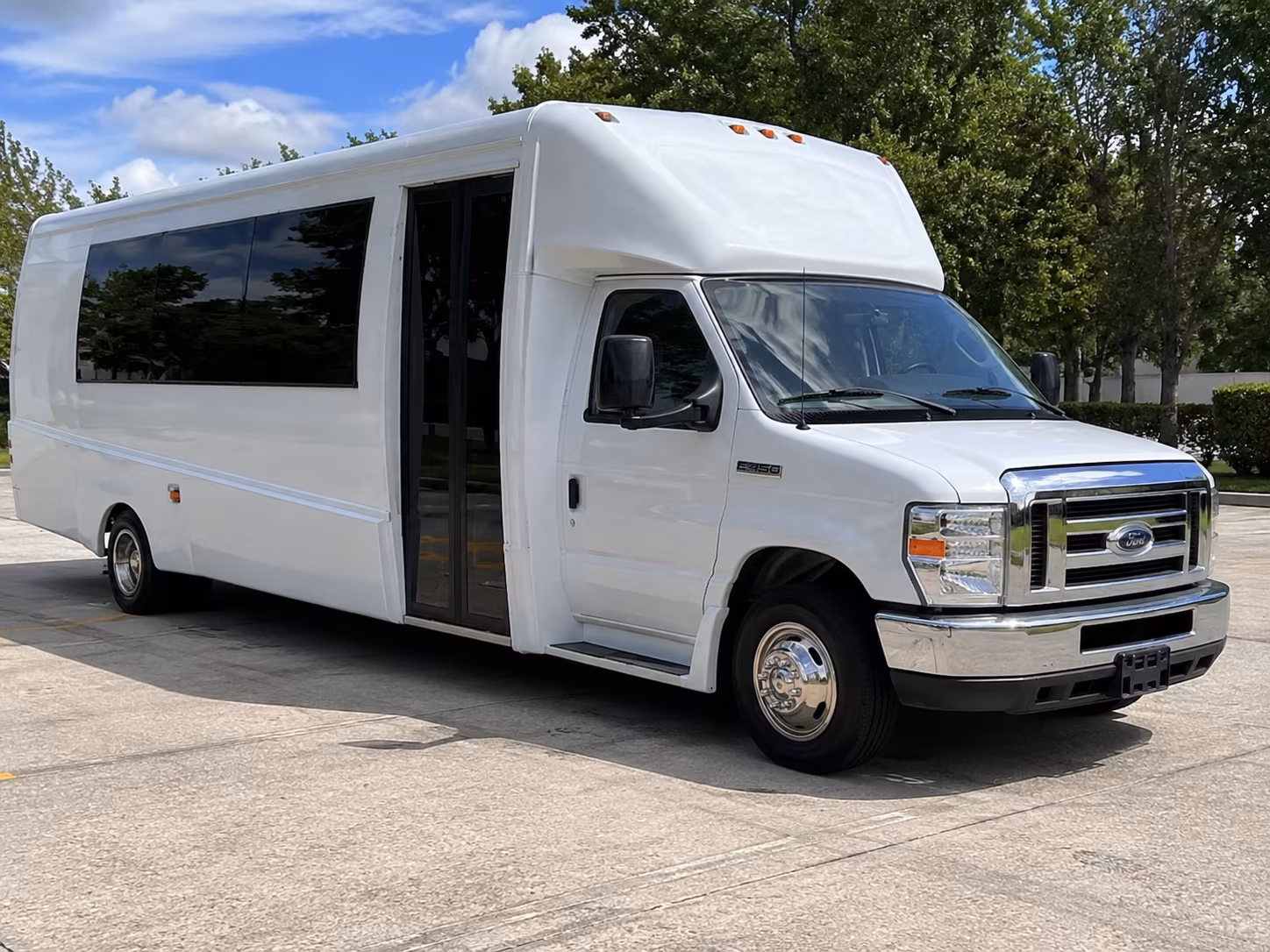 party buses for bachelorette wine tours around charlotte